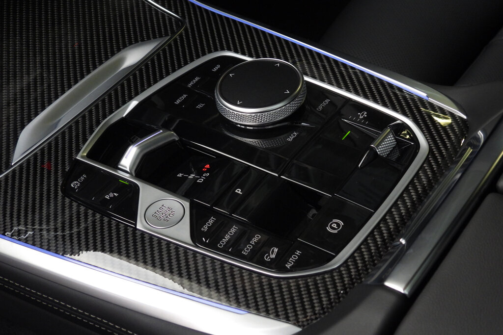 BMW X7 18