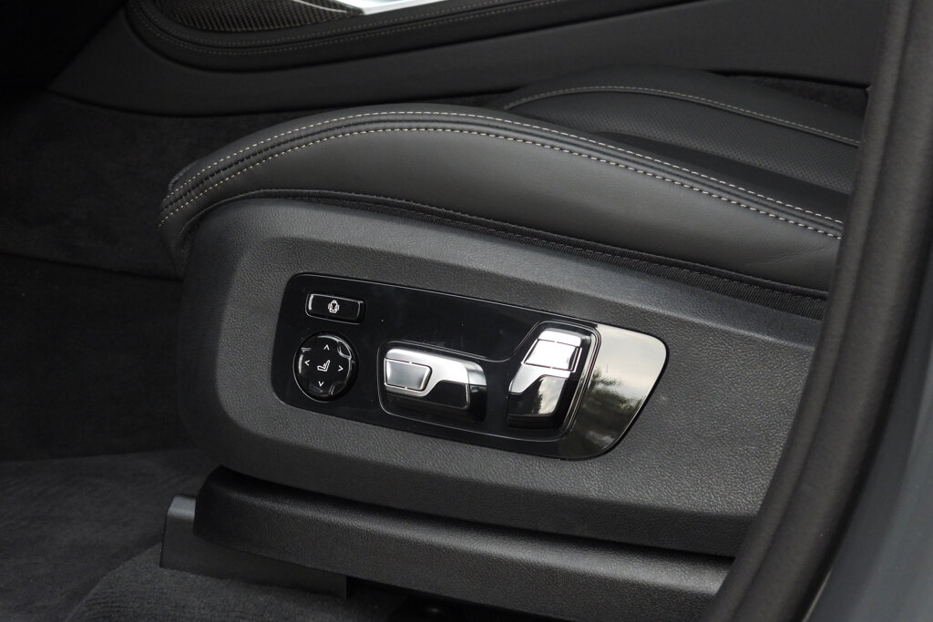 BMW X7 21