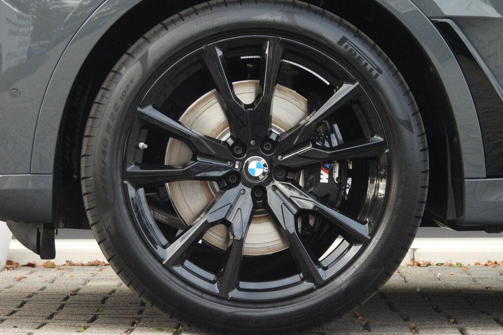 BMW X7 26