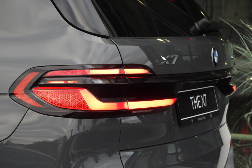 BMW X7 29