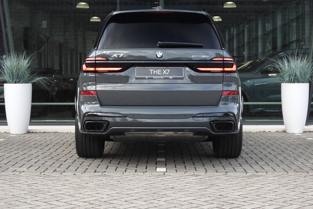 BMW X7 30