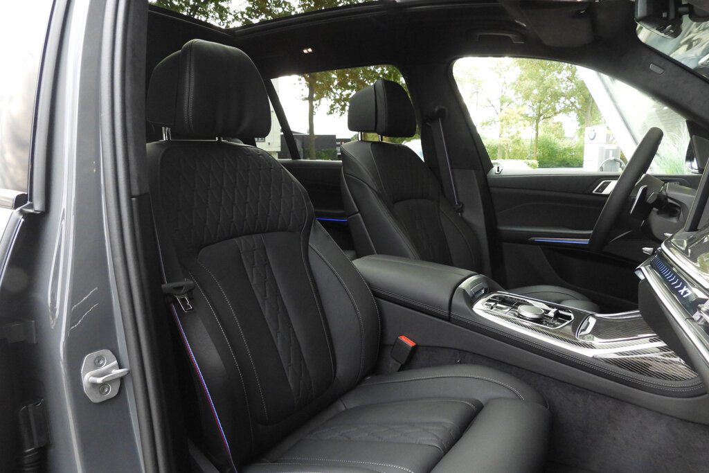 BMW X7 37