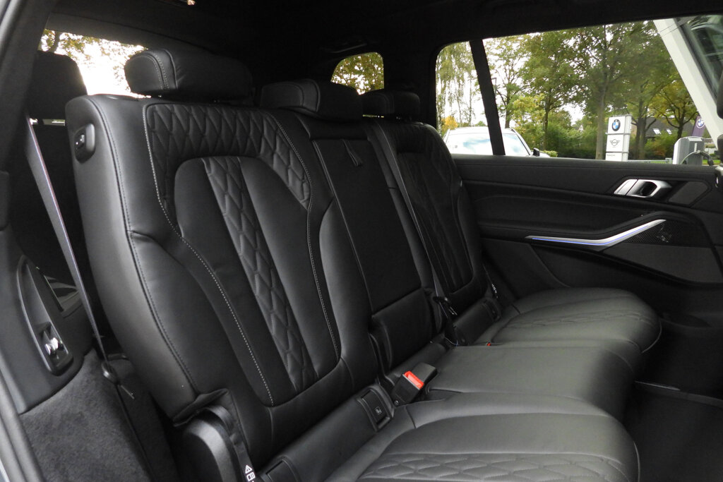 BMW X7 39