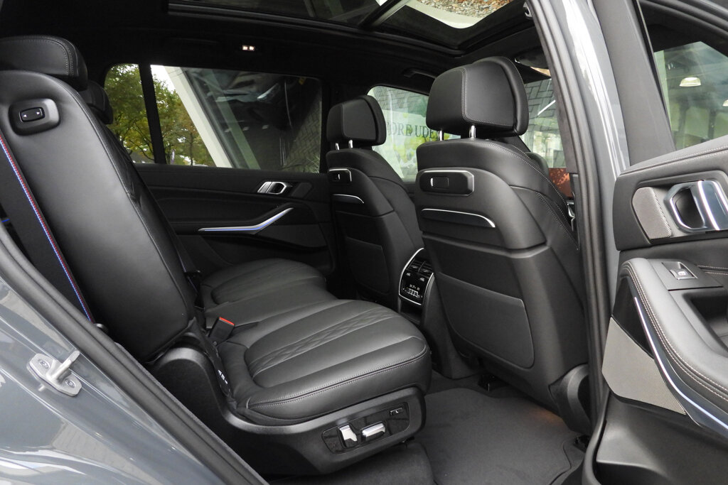 BMW X7 40