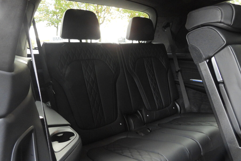BMW X7 43
