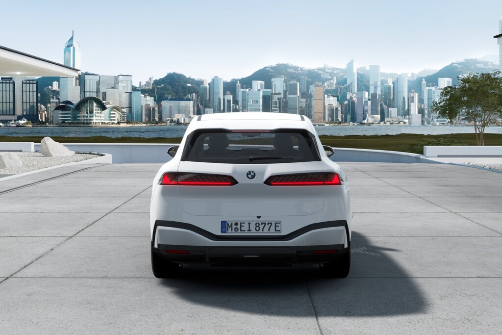 BMW iX3 4