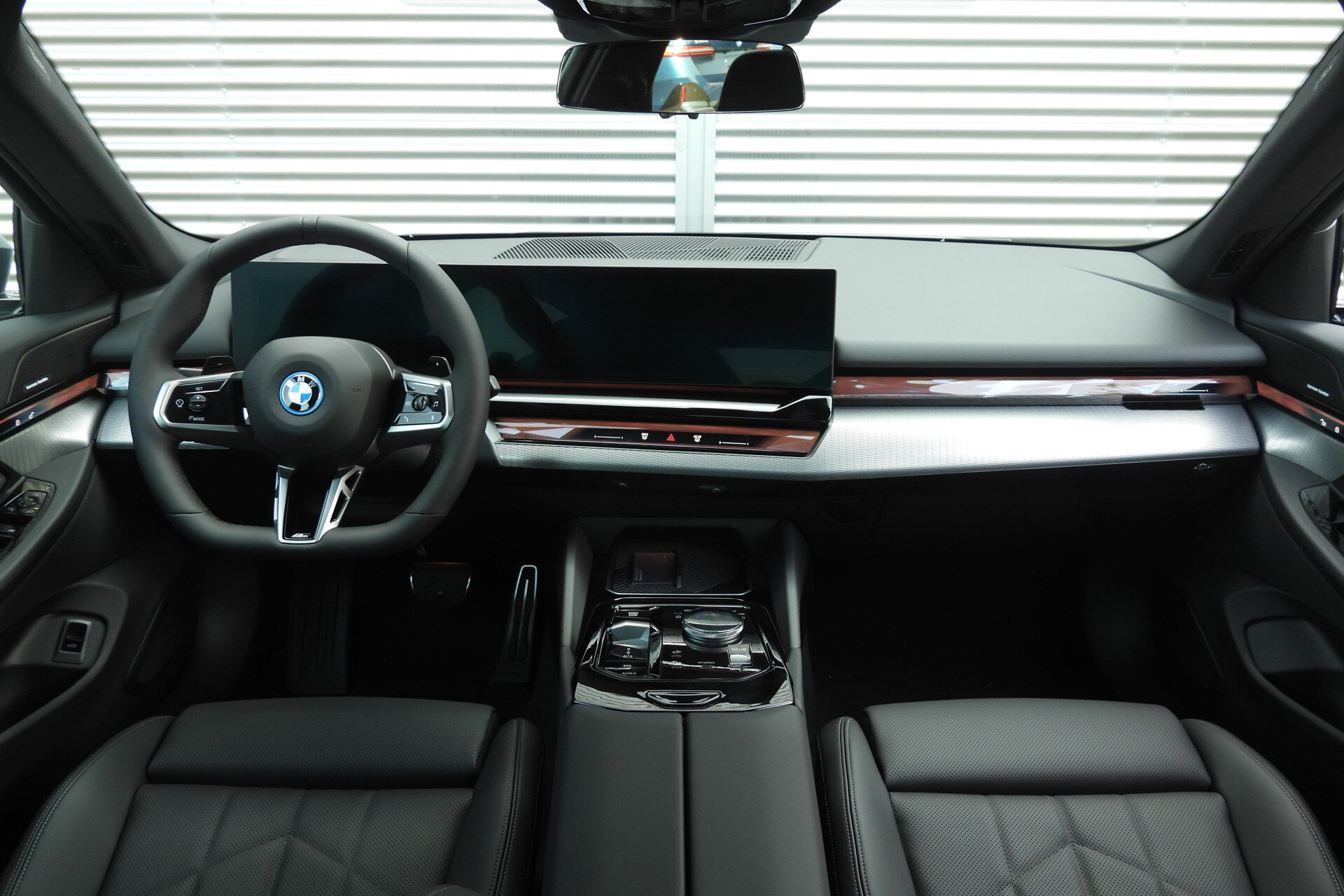 BMW 5 Serie 530e M Sport Automaat - Afbeelding 3