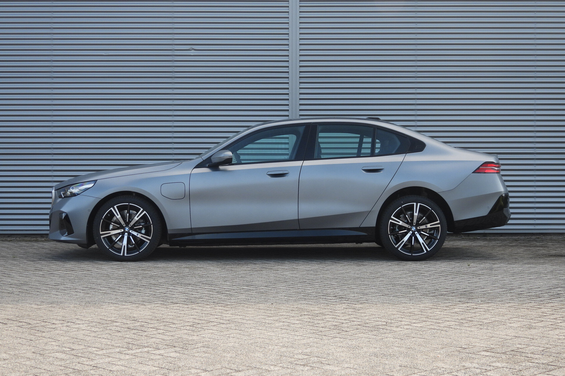 BMW 5 Serie 530e M Sport Automaat - Afbeelding 5