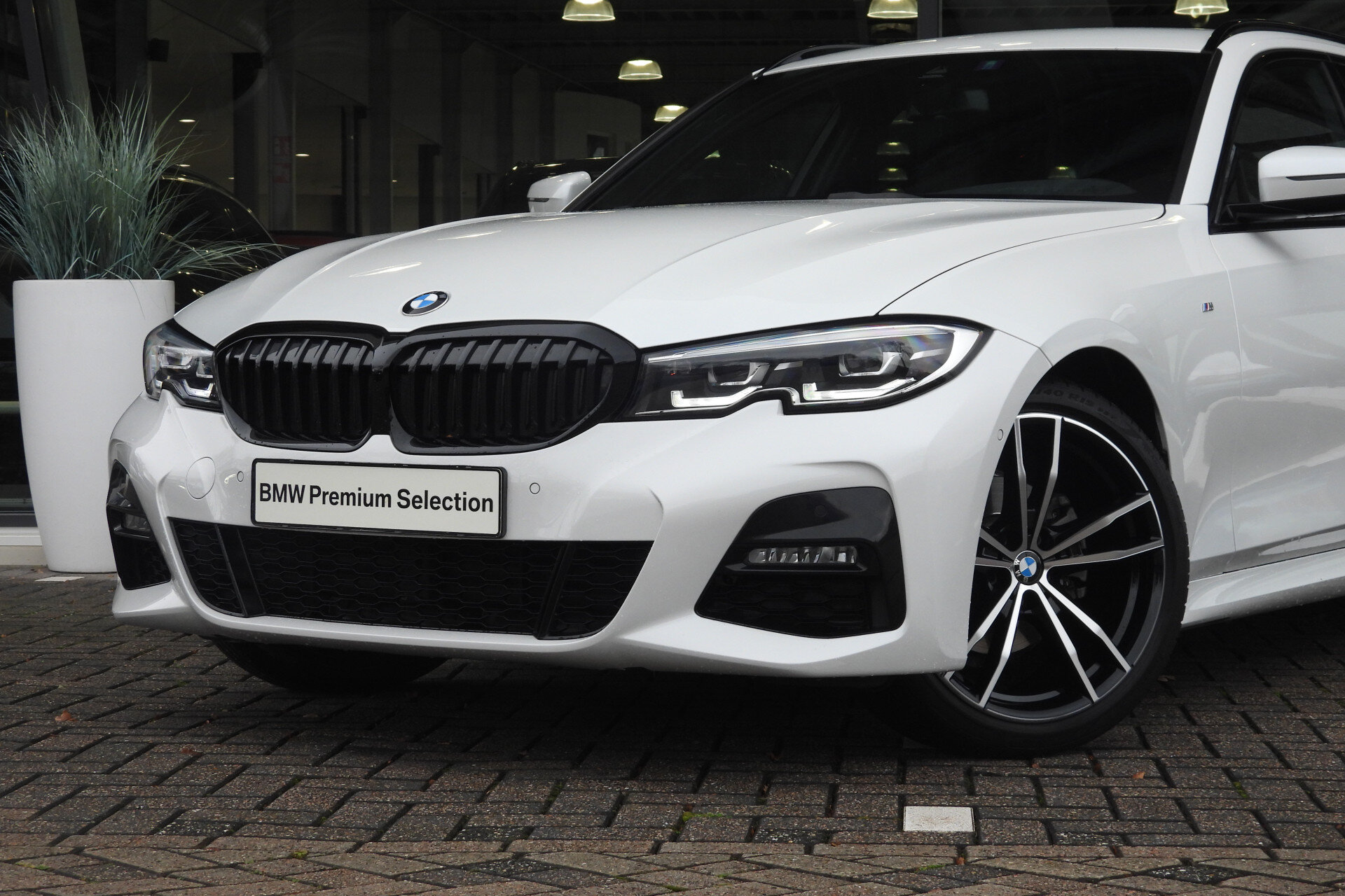 BMW 3 Serie Touring 320i High Executive M Sport Automaat - Afbeelding 5