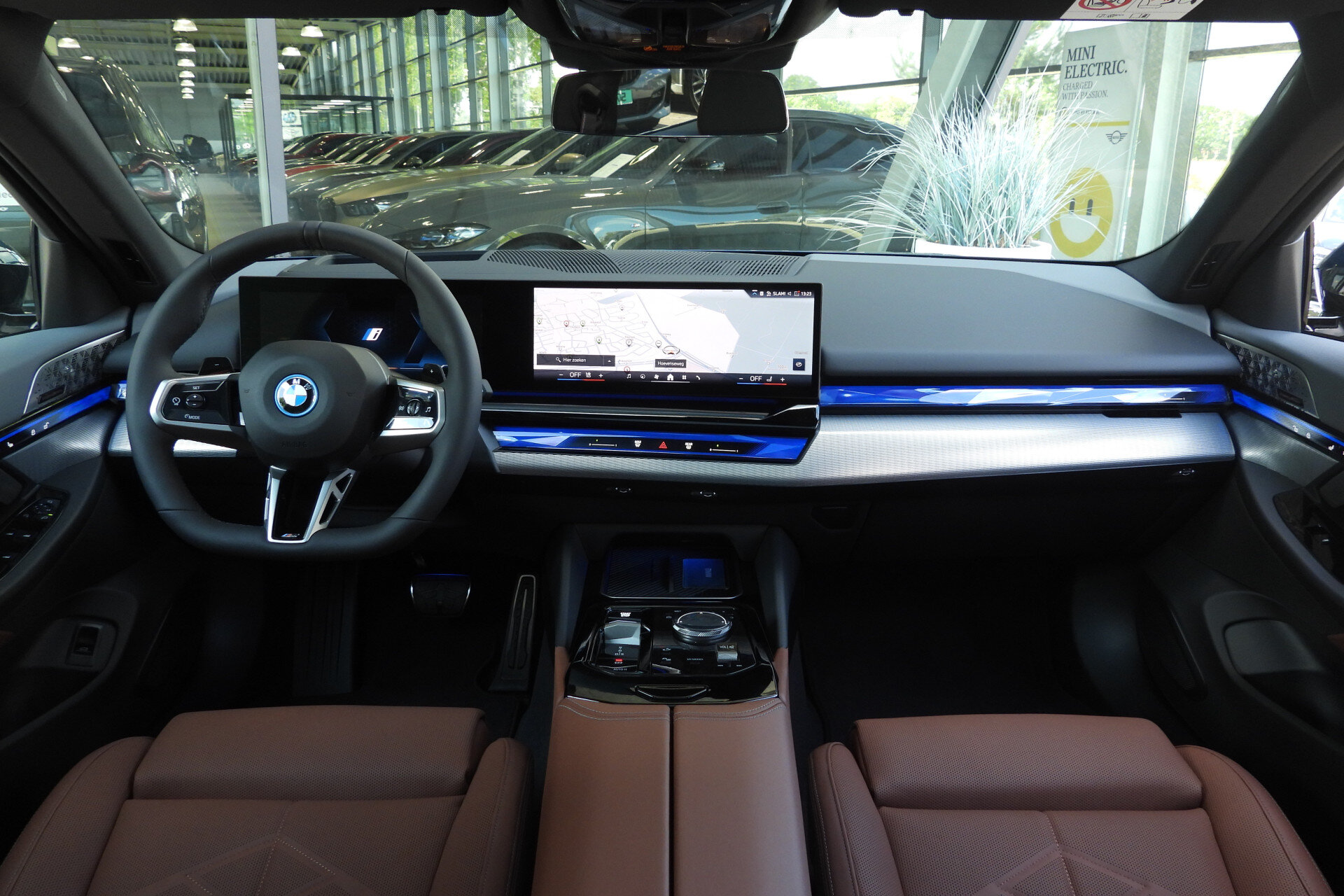 BMW 5 Serie Touring 530e M Sport Automaat - Afbeelding 3