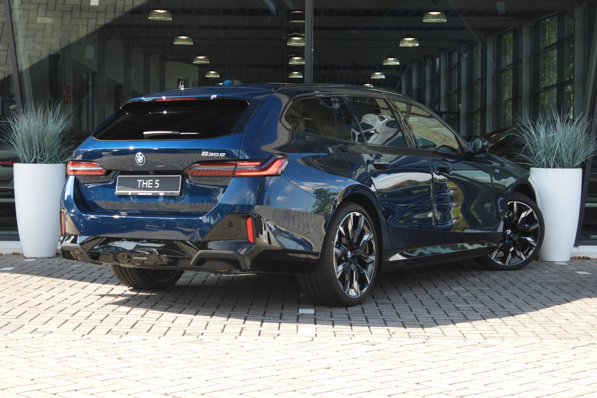 BMW 5 Serie Touring 530e M Sport Automaat - Afbeelding 4