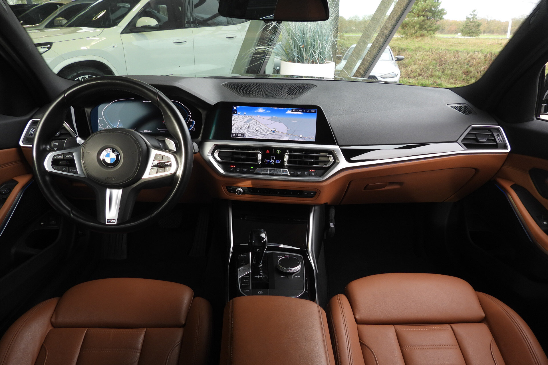 BMW 3 Serie Touring 330e eDrive High Executive Sport Line Automaat - Afbeelding 4