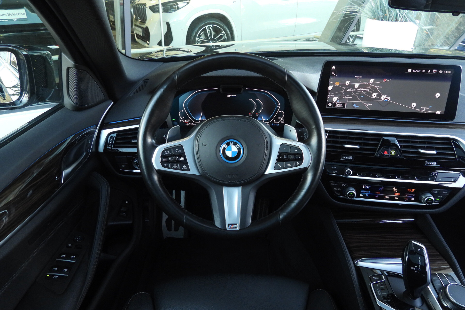 BMW 5 Serie Touring 530e High Executive M Sport Automaat - Afbeelding 2