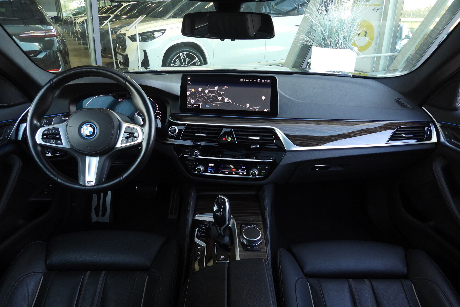 BMW 5 Serie Touring 530e High Executive M Sport Automaat - Afbeelding 3