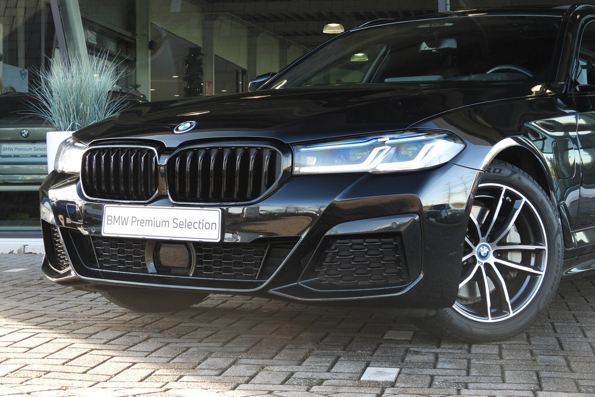 BMW 5 Serie Touring 530e High Executive M Sport Automaat - Afbeelding 5