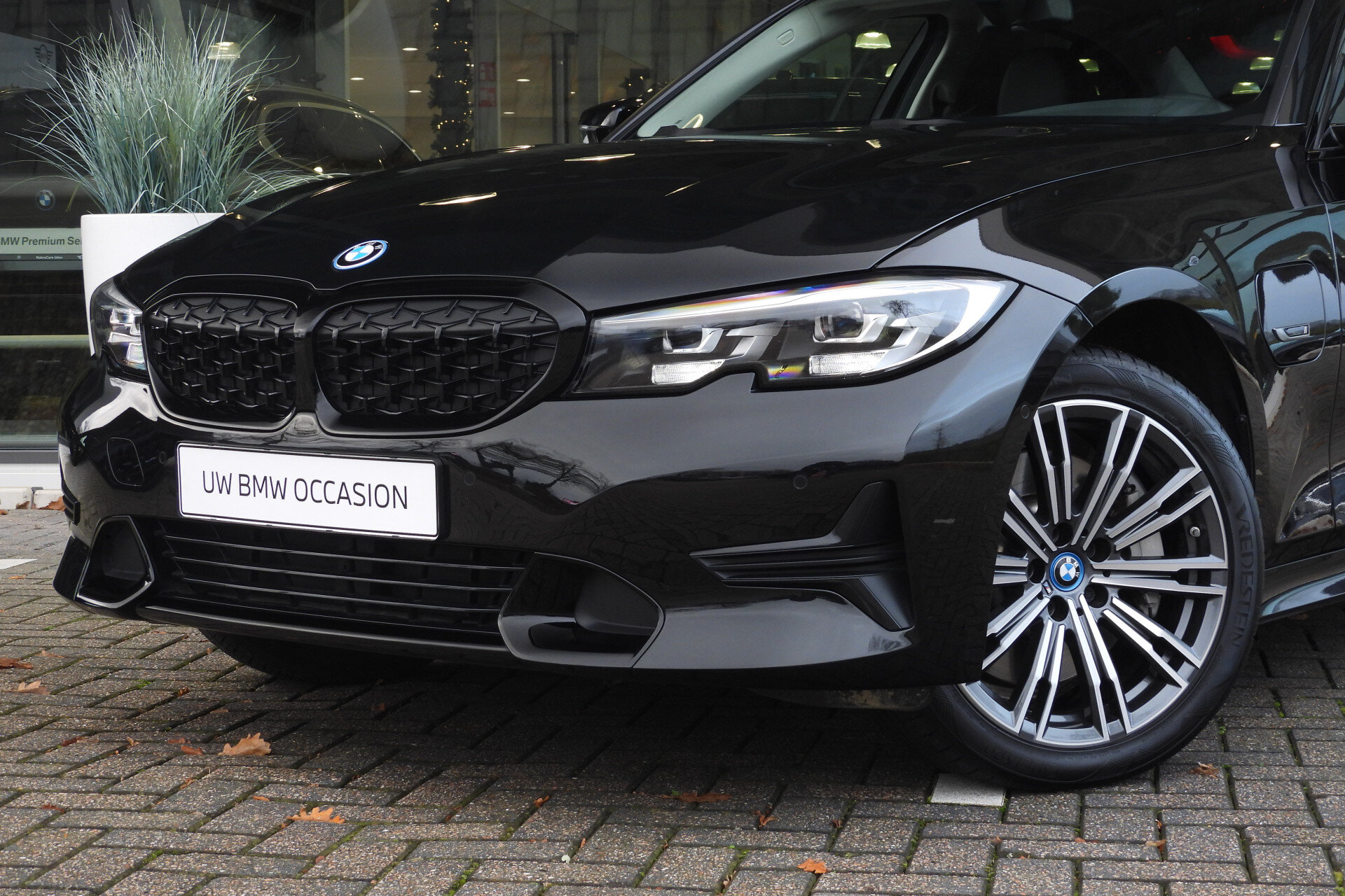 BMW 3 Serie 330e xDrive High Executive Automaat - Afbeelding 2