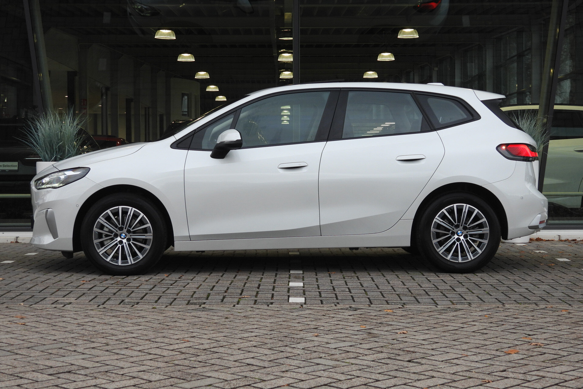 BMW 2 Serie Active Tourer 220i Luxury Line Automaat - Afbeelding 5