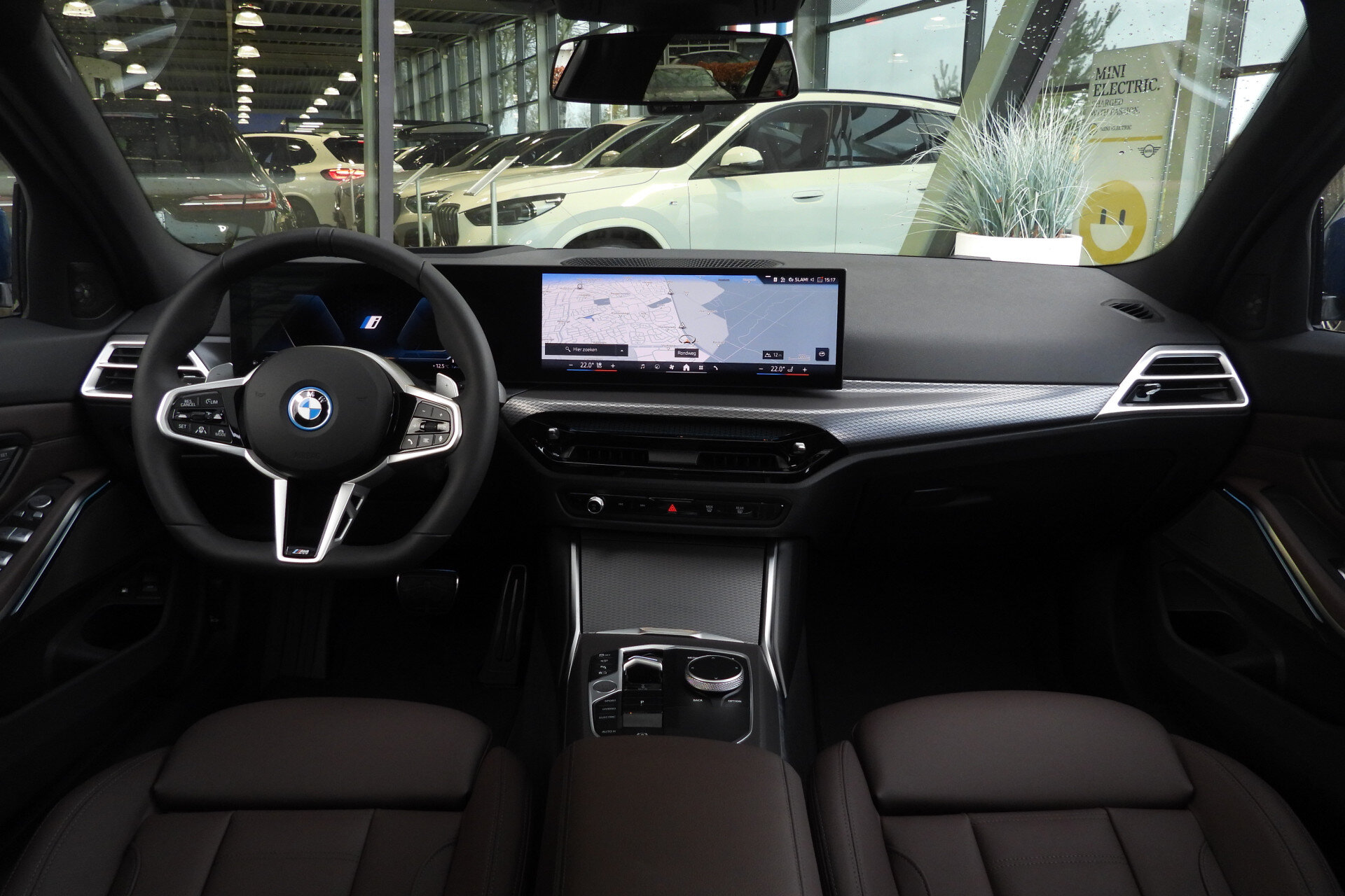 BMW 3 Serie Touring 330e High Executive M Sport Automaat - Afbeelding 3