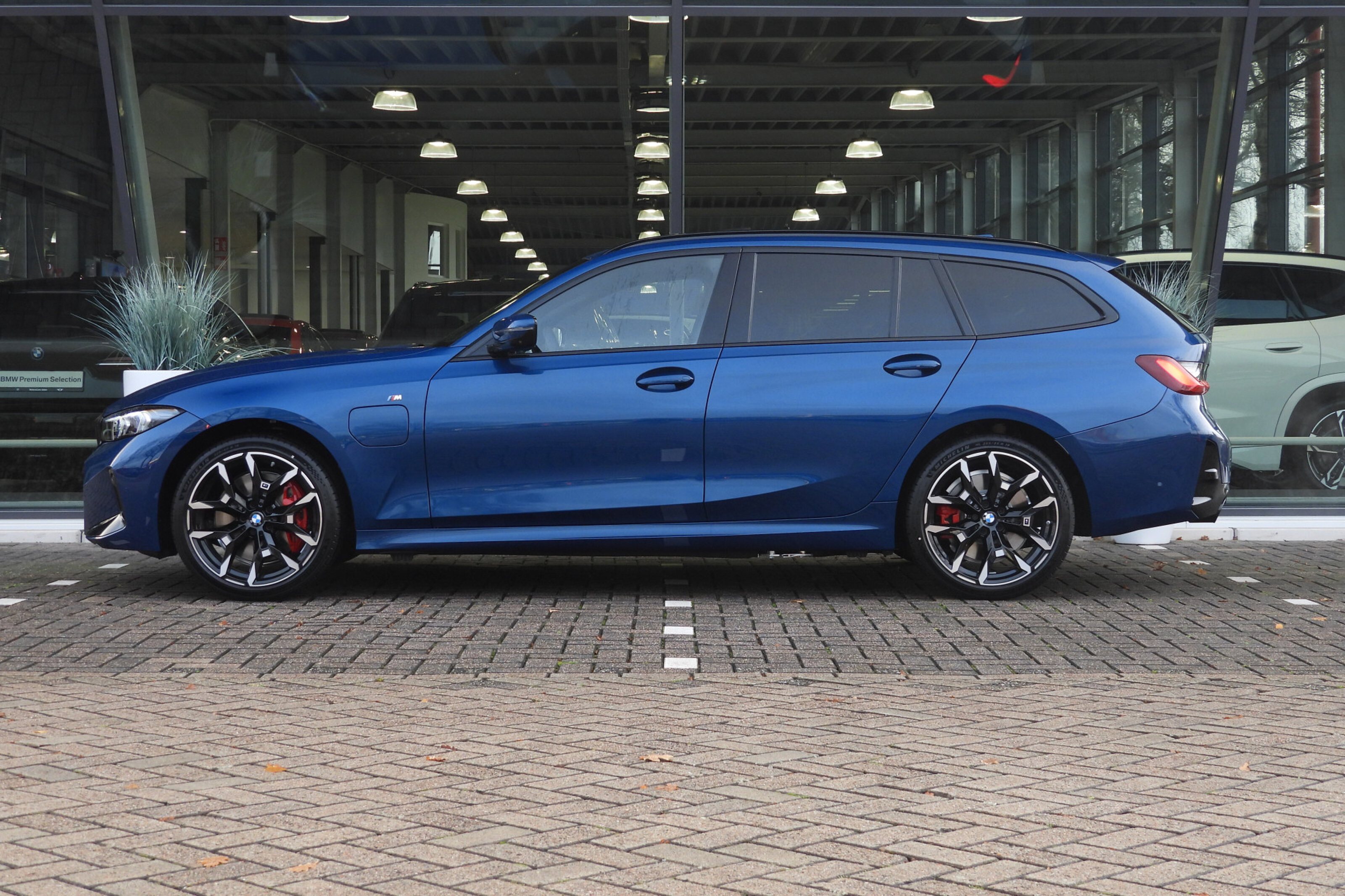 BMW 3 Serie Touring 330e M Sport Automaat