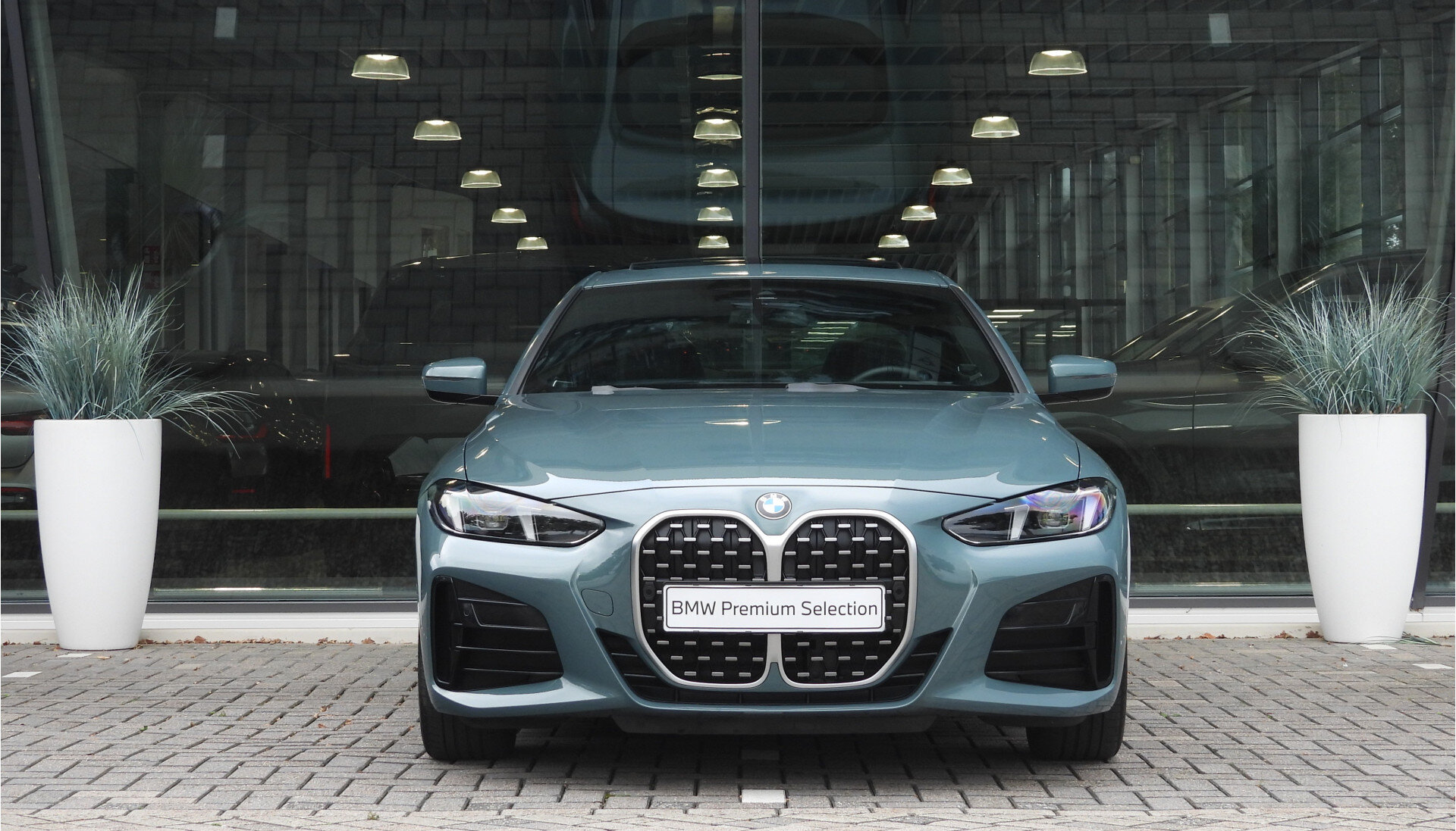 BMW 4 Serie Coupé 430i xDrive M Sport Automaat - Afbeelding 2