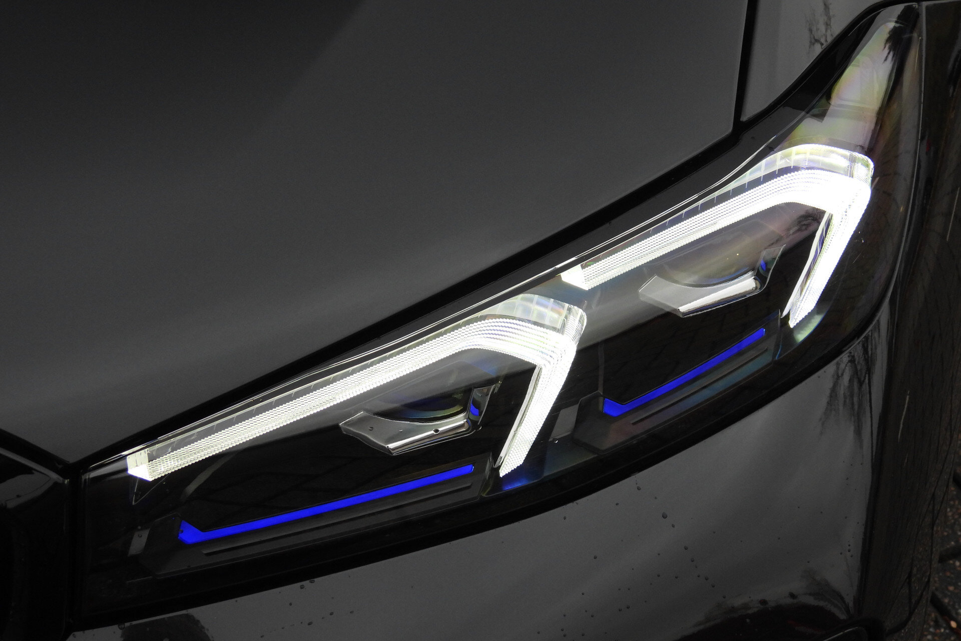 BMW 3 Serie 330e M Sport Automaat - Afbeelding 3