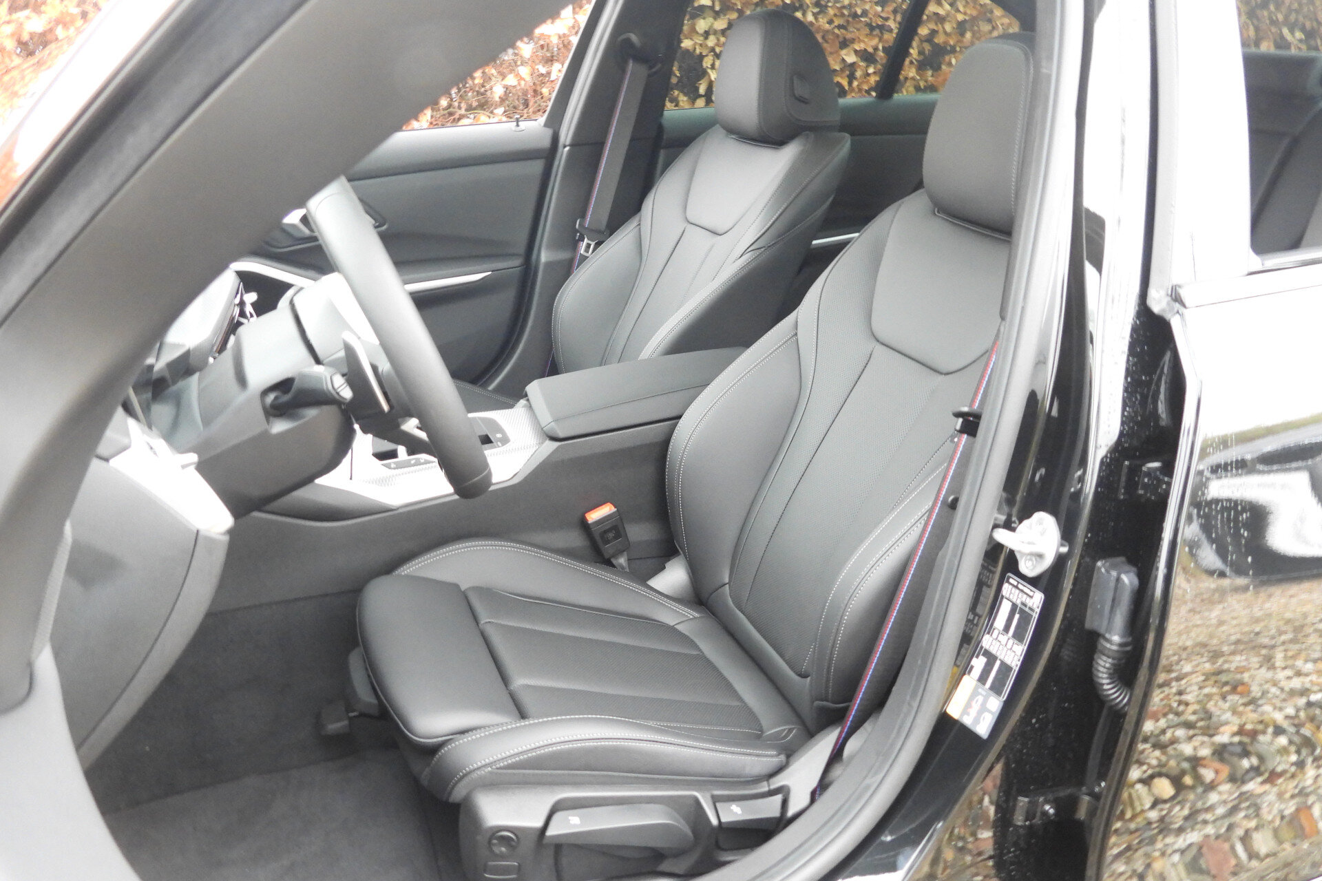 BMW 3 Serie 330e M Sport Automaat - Afbeelding 4