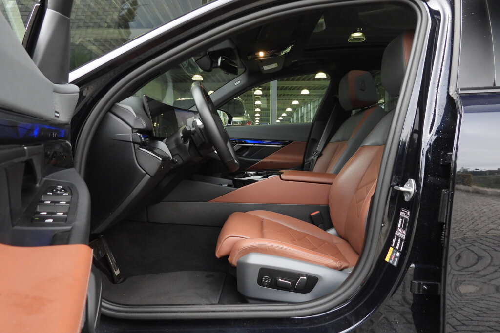 BMW i5 19