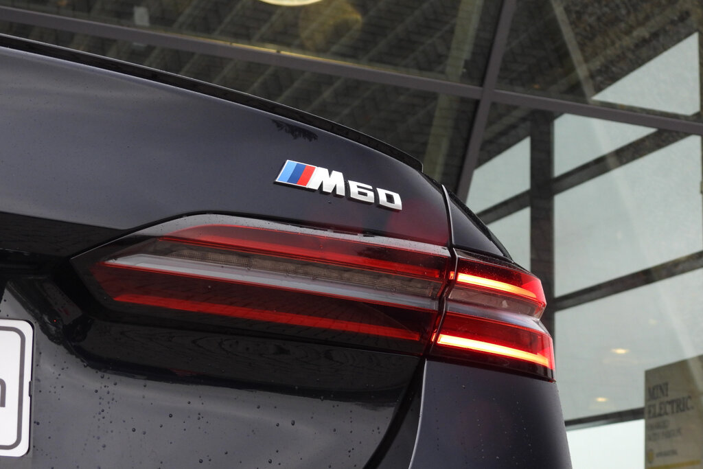 BMW i5 30