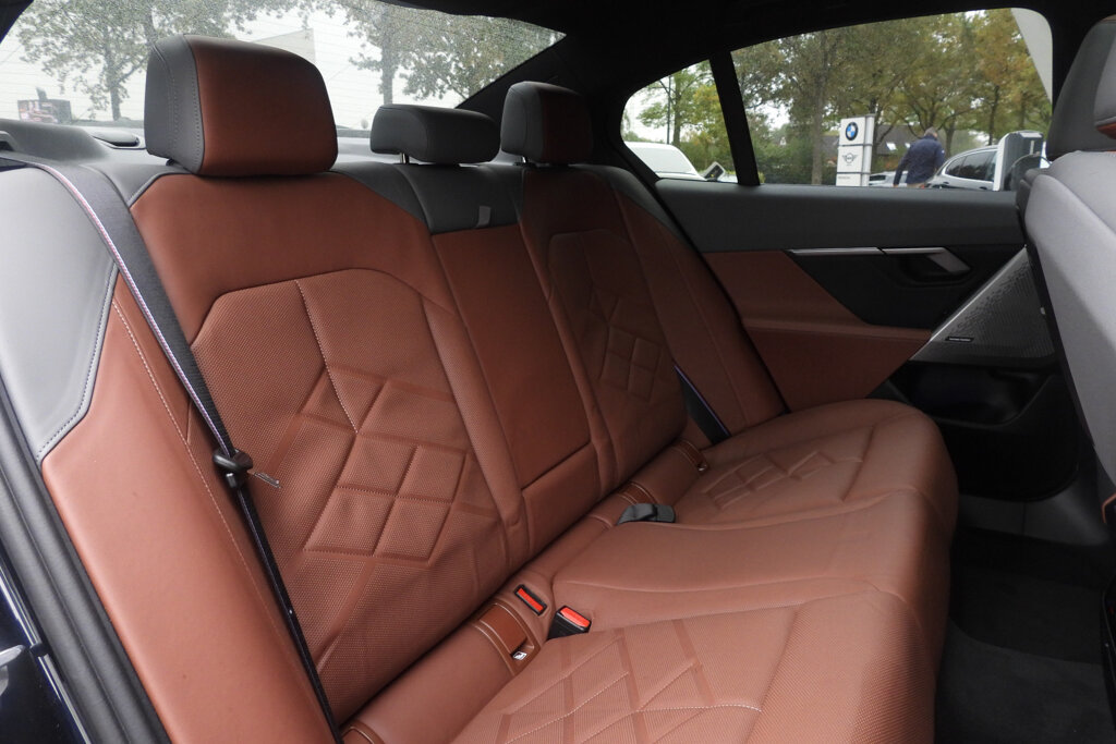 BMW i5 35