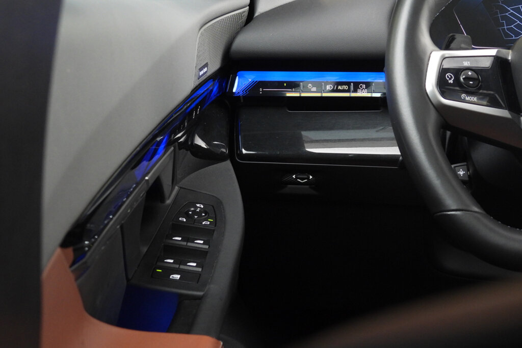 BMW i5 43