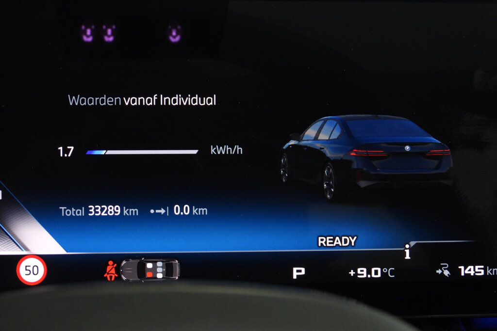 BMW i5 47