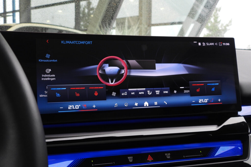 BMW i5 50