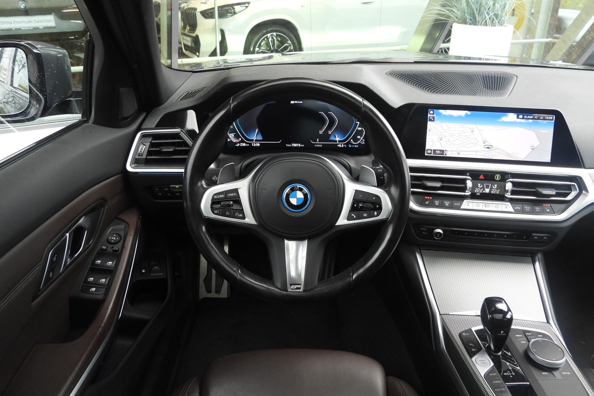 BMW 3 Serie Touring 330e High Executive M Sport Automaat - Afbeelding 2