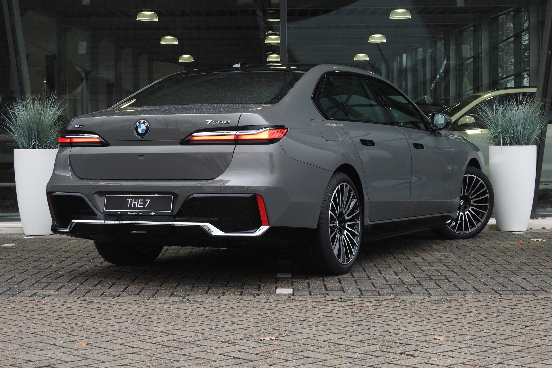 BMW 7 Serie 750e xDrive M Sport Automaat - Afbeelding 4