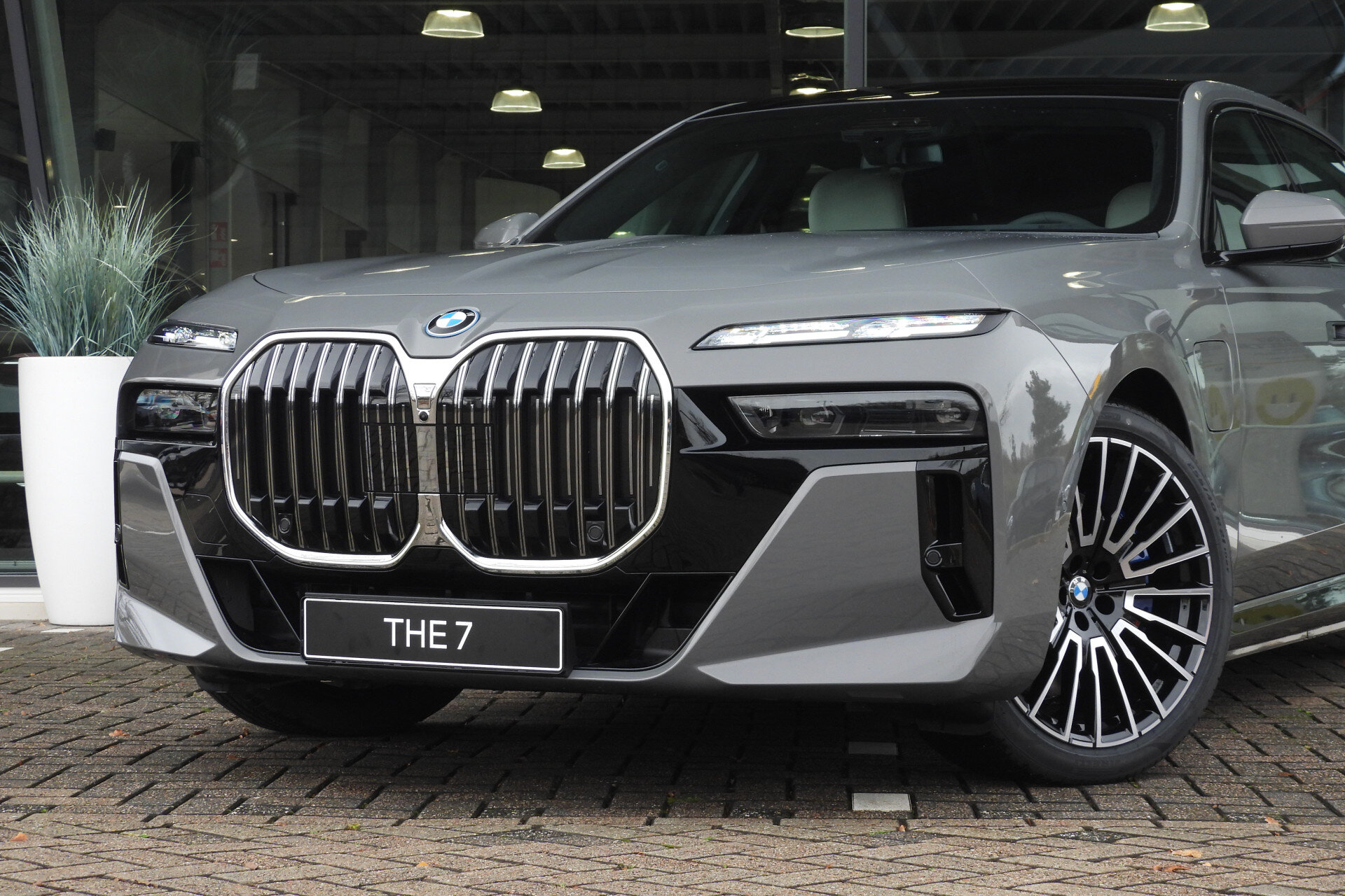 BMW 7 Serie 750e xDrive M Sport Automaat - Afbeelding 5