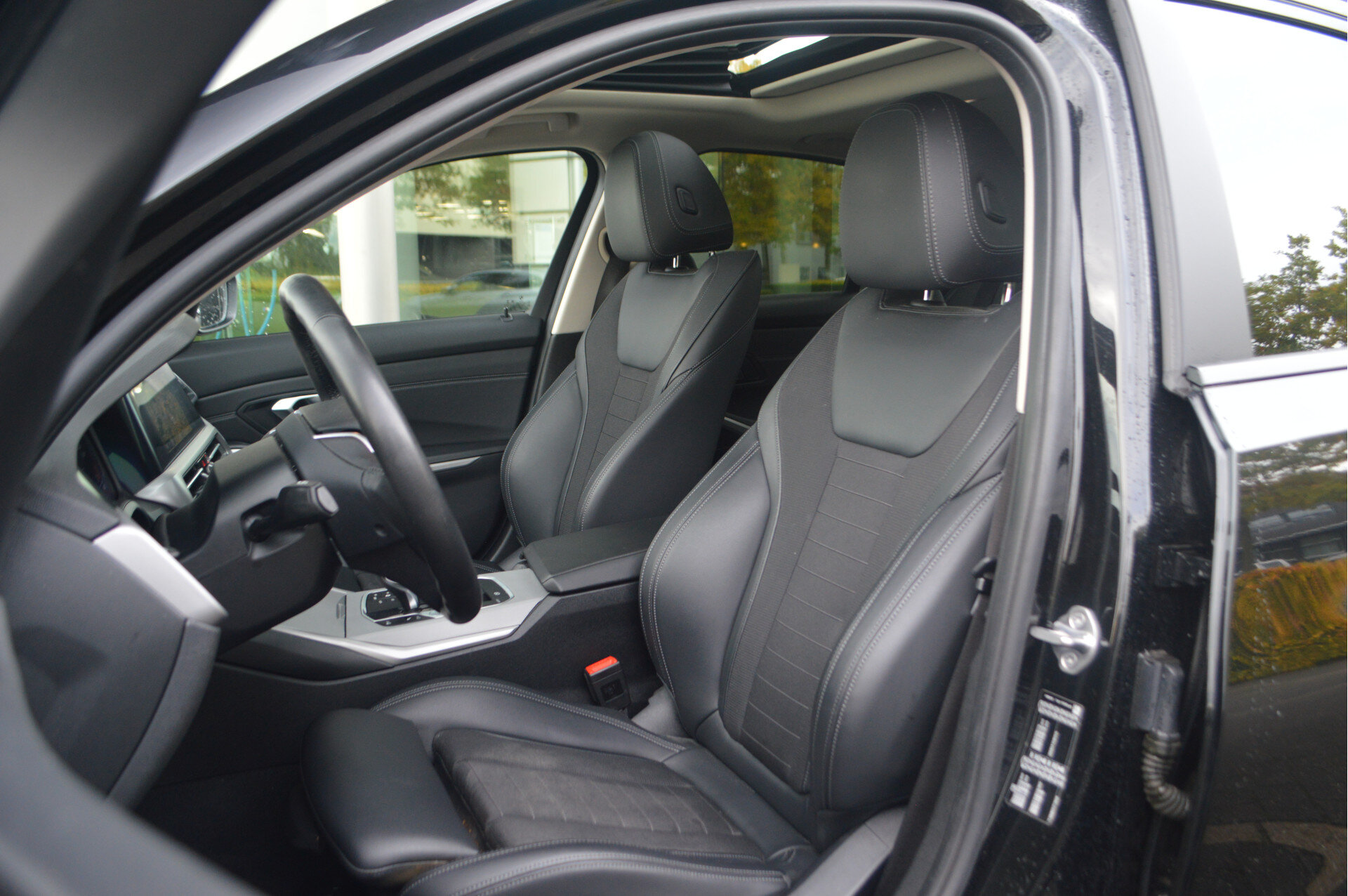 BMW 3 Serie 320i High Executive Automaat - Afbeelding 4