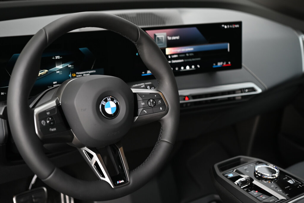 BMW iX 24