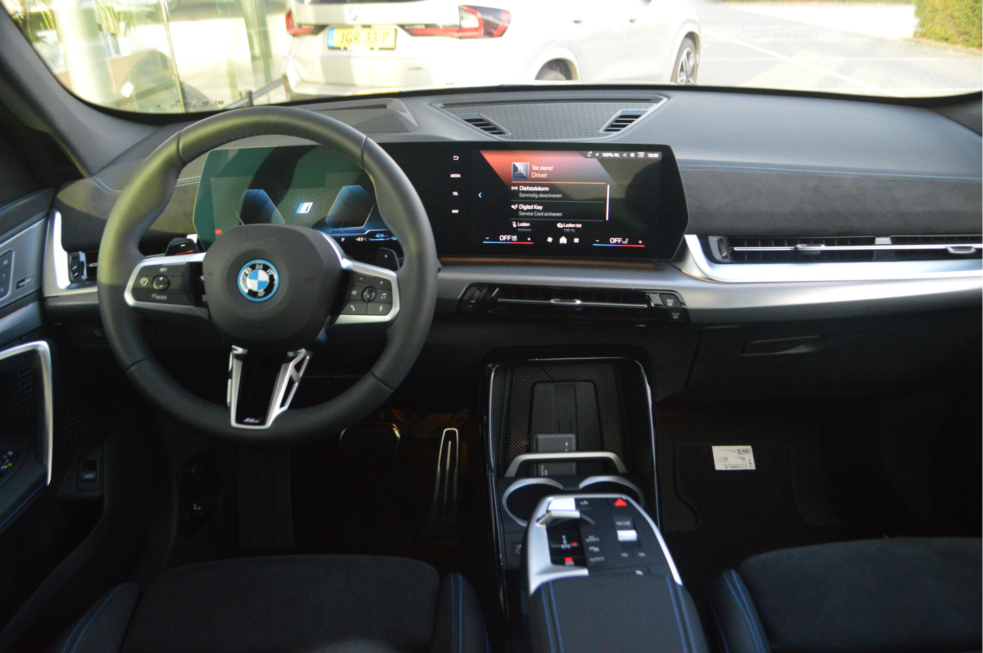 BMW X1 xDrive25e M Sport Automaat - Afbeelding 2