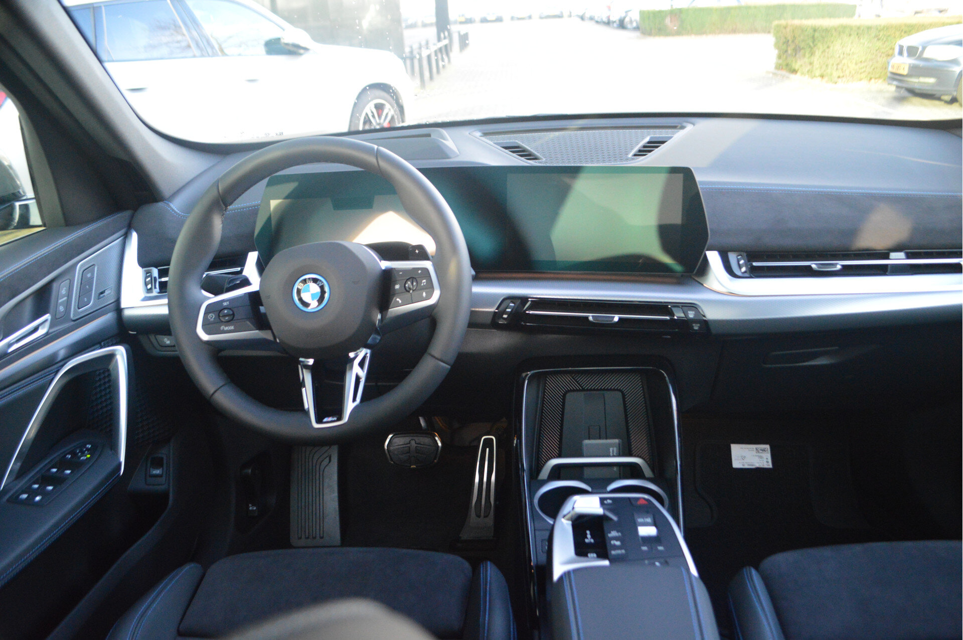 BMW X1 xDrive25e High Executive M Sport Automaat - Afbeelding 2