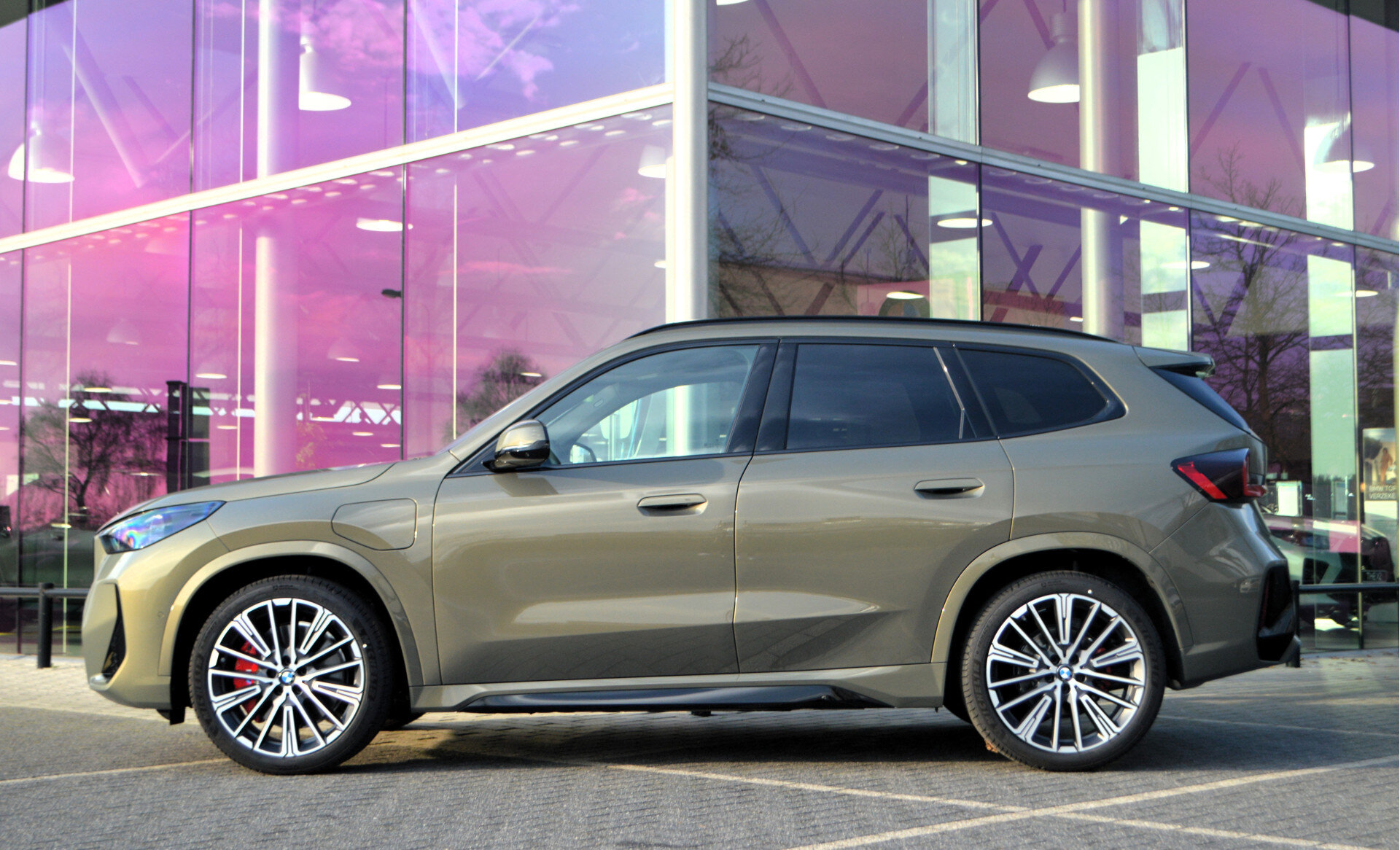 BMW X1 xDrive25e High Executive M Sport Automaat - Afbeelding 3