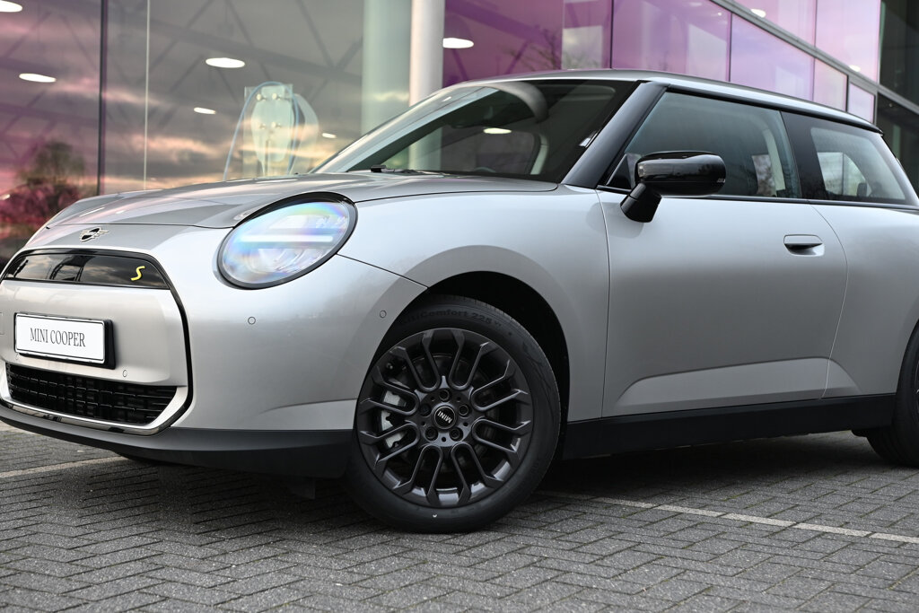 MINI Electric 19