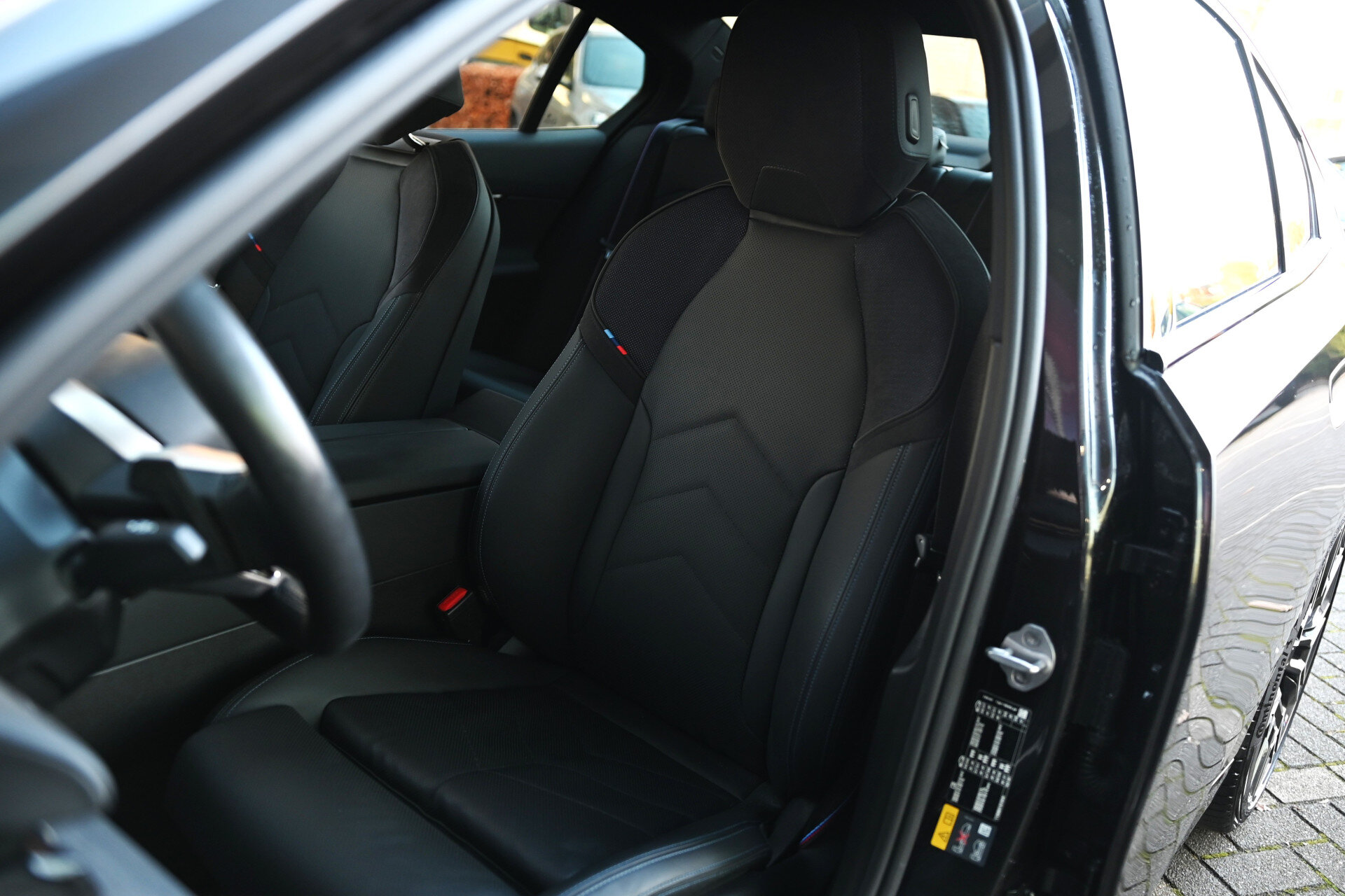 BMW 5 Serie 550e xDrive M Sport Automaat - Afbeelding 4