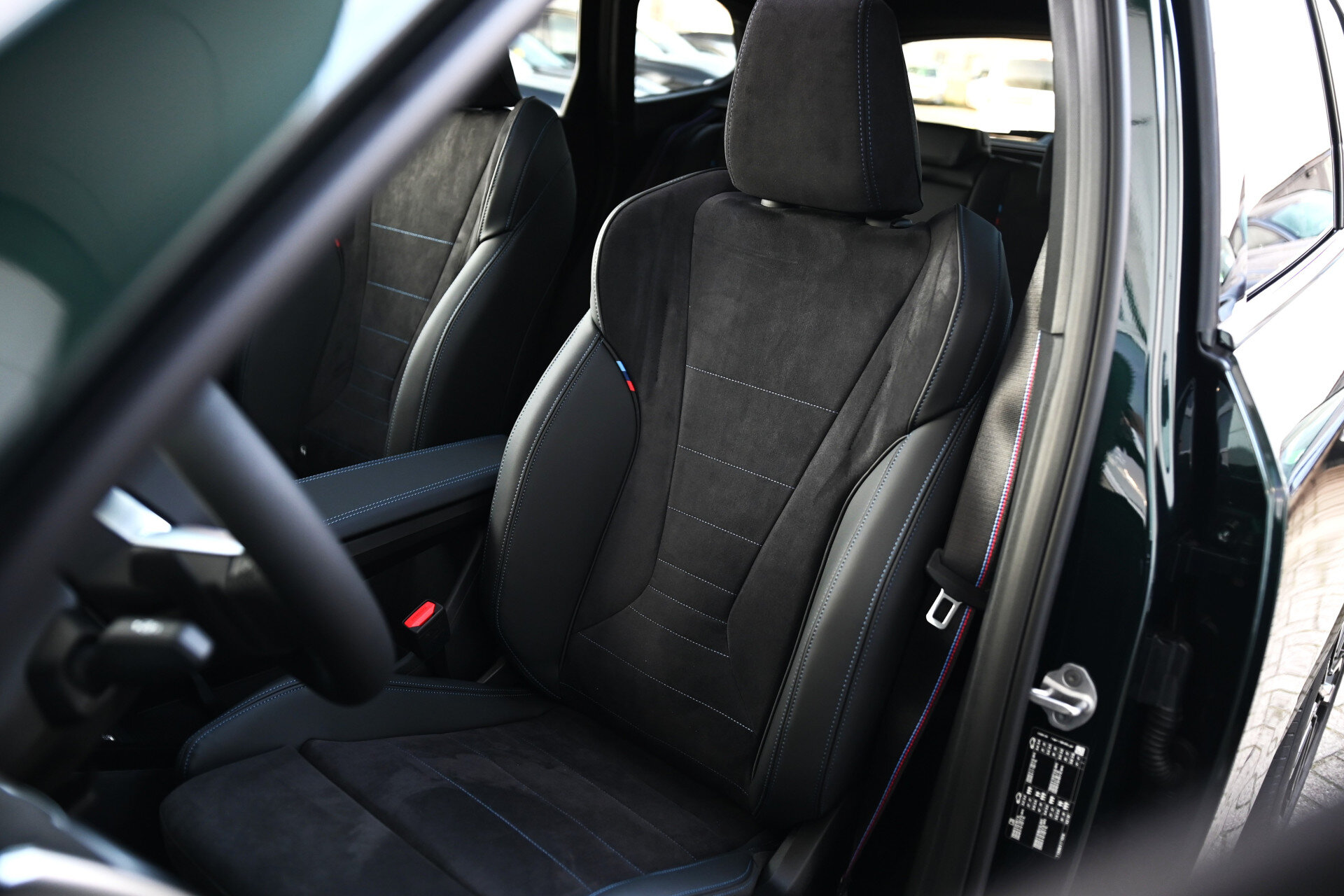 BMW X1 sDrive20i High Executive M Sport Automaat - Afbeelding 4