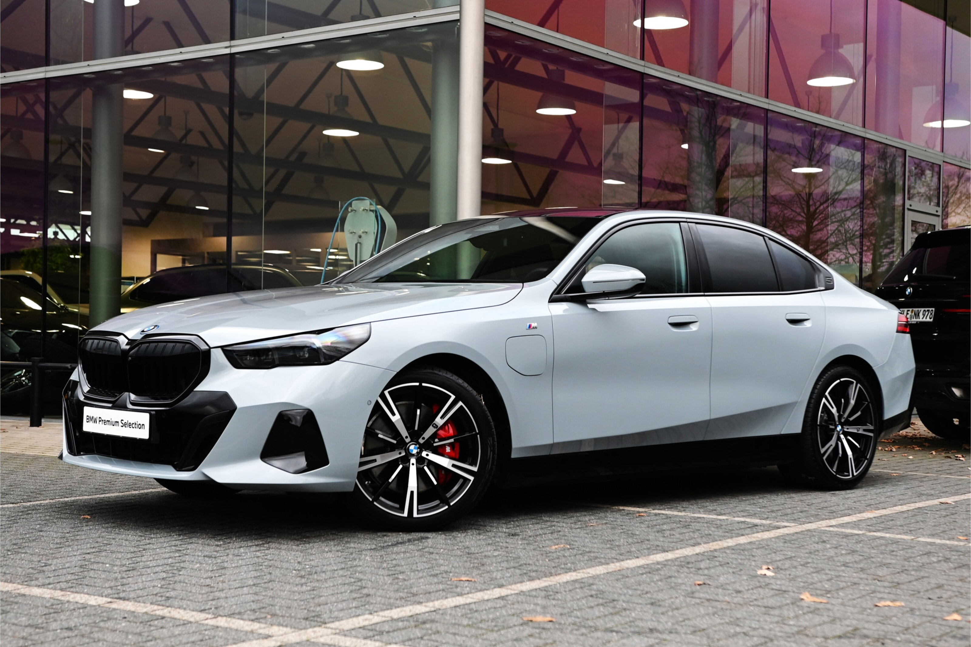 BMW 5 Serie 550e xDrive High Executive M Sport Automaat