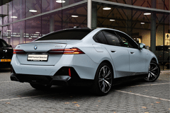 BMW 5 Serie 550e xDrive High Executive M Sport Automaat - Afbeelding 2