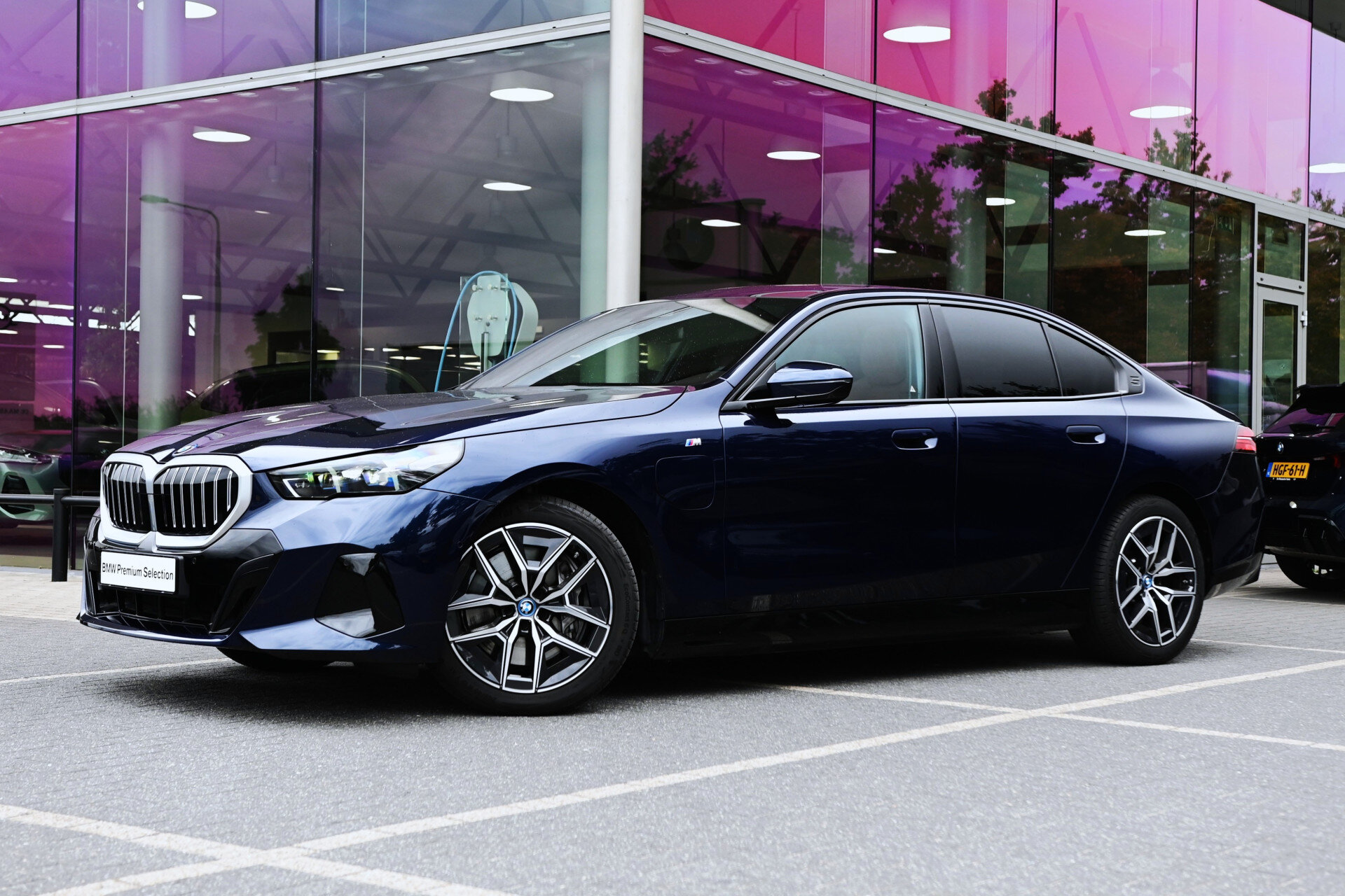 BMW 5 Serie 550e xDrive M Sport Automaat