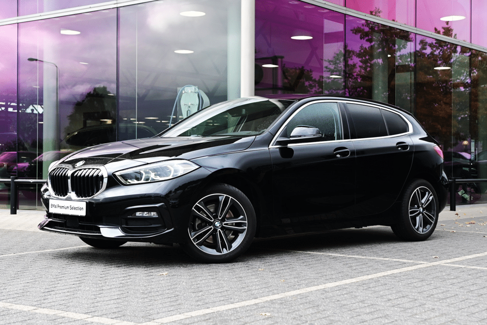BMW 1 Serie 118i Sport Line Automaat - Afbeelding 1
