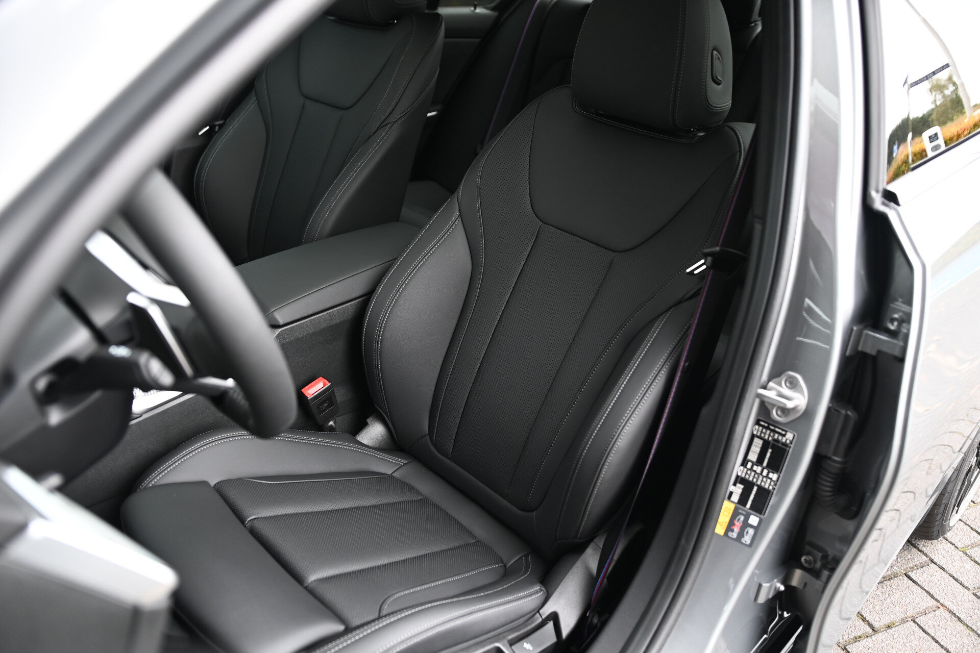 BMW 3 Serie 330e High Executive M Sport Automaat - Afbeelding 4