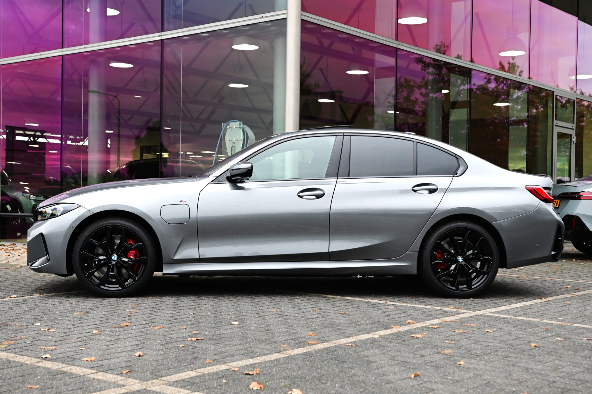 BMW 3 Serie 330e High Executive M Sport Automaat - Afbeelding 5