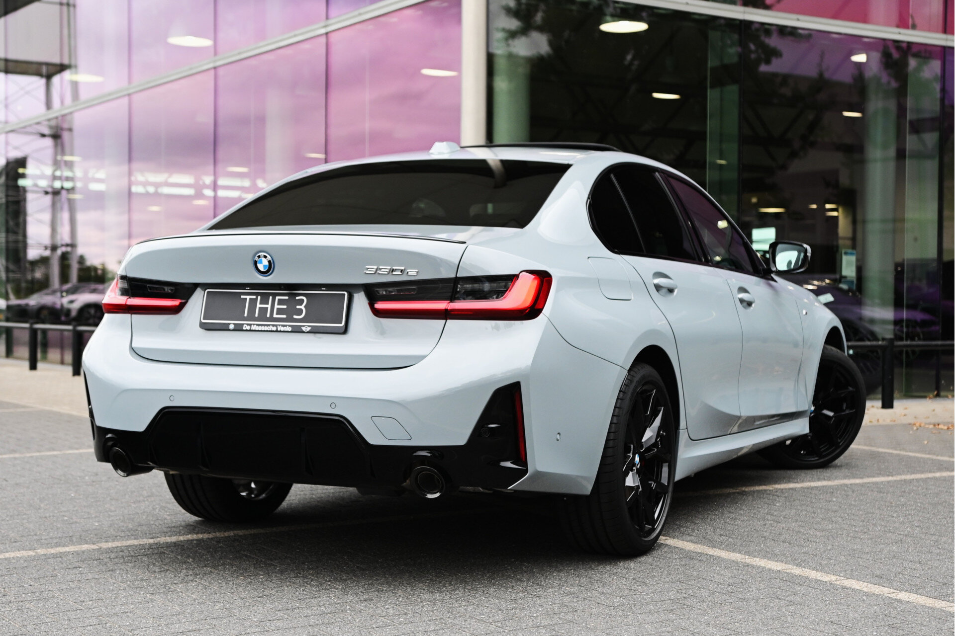 BMW 3 Serie 330e High Executive M Sport Automaat - Afbeelding 2